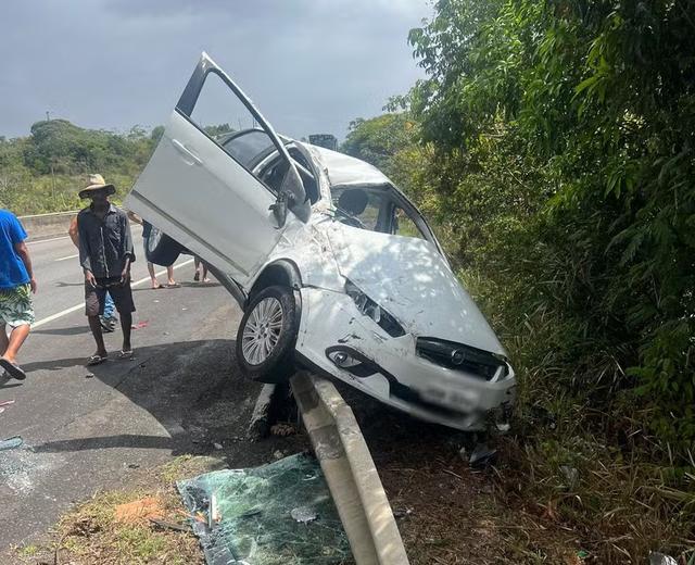 Acidente na BR-101 deixa uma morta e uma ferida em Estância