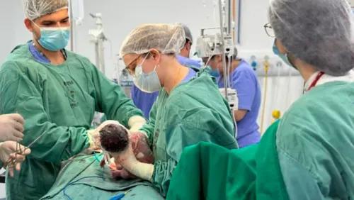 Gestante ferida em acidente em Lagarto passa por parto de emergência; bebê sobrevive