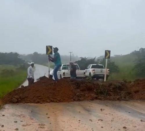Ponte entre Siriri e Divina Pastora é interditada após erosão causada pelas chuvas