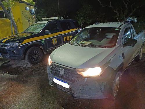 Automóvel roubado em Pernambuco é recuperado pela PRF em Itabaiana