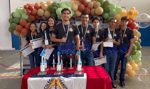 Alunos do Colégio Magnus conquistam medalhas de ouro e prata na 69º Mostra Brasileira de Foguetes