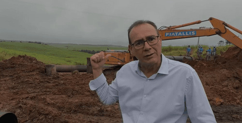 Rompimento em adutora mobiliza governo e pode ter solução ainda hoje, diz Zezinho Sobral