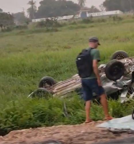 Homem morre após colisão entre carro e ônibus na SE-339, entre Capela e Dores