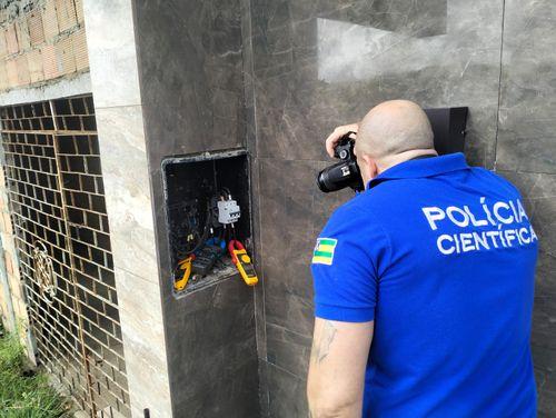 Polícia prende suspeita de furto de energia em estabelecimento de bronzeamento artificial 
