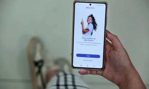 Reta final: MEC lança app gratuito com simulados e correção de redação para o Enem