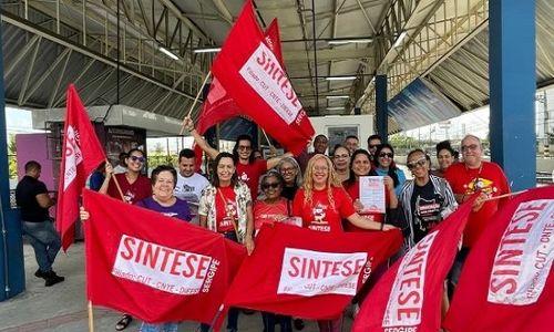 Professores da rede estadual fazem paralisação para cobrar retomada do triênio