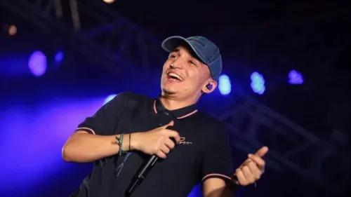 João Gomes é destaque no Forró Caju desta segunda (23) em Aracaju; veja a programação