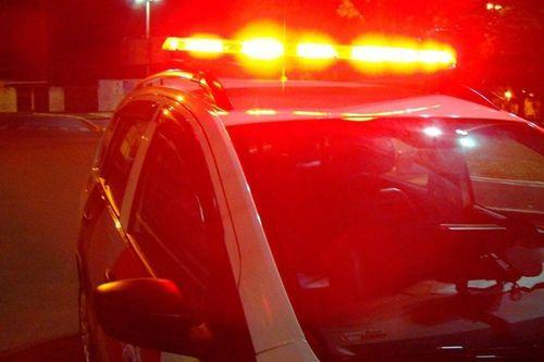 Mulher grávida é assassinada; polícia prende dois suspeitos em ação rápida
