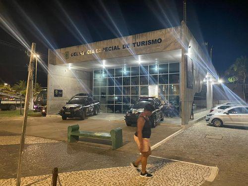 Casal é detido após roubar e esfaquear homem em Aracaju